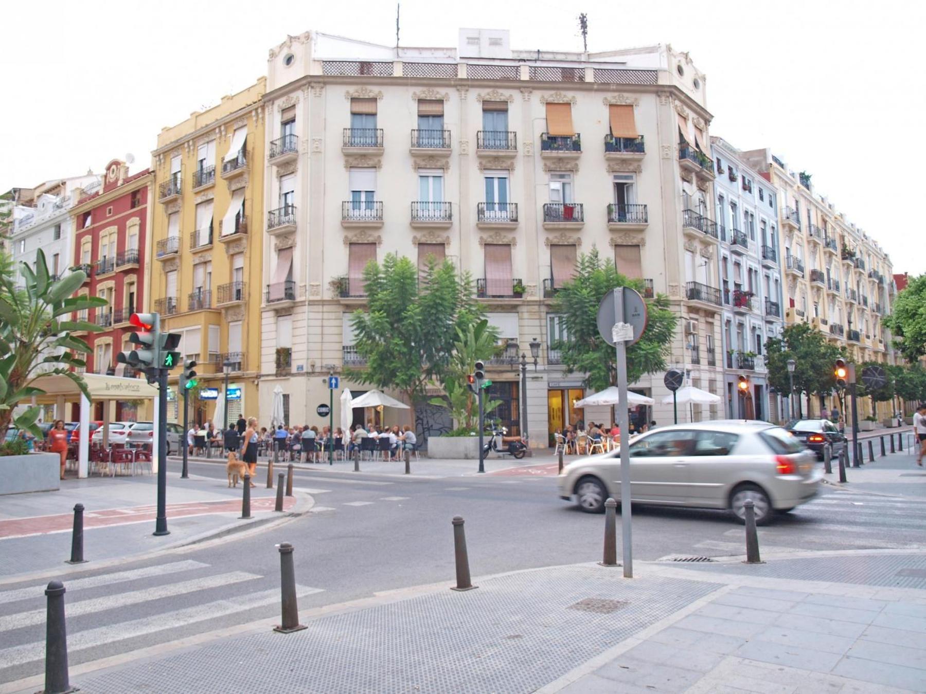 Apartup Ruzafa Vertical Valencia Exterior photo
