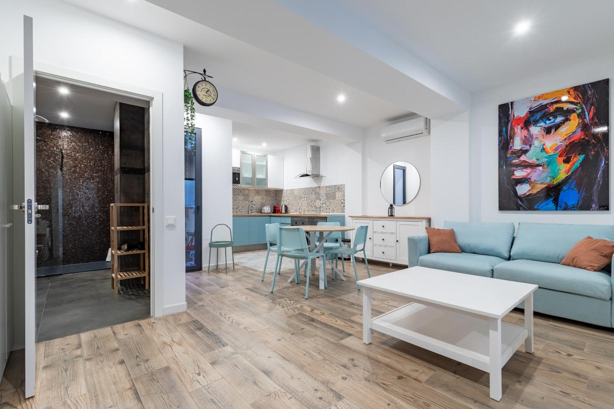 Apartup Ruzafa Vertical Valencia Exterior photo
