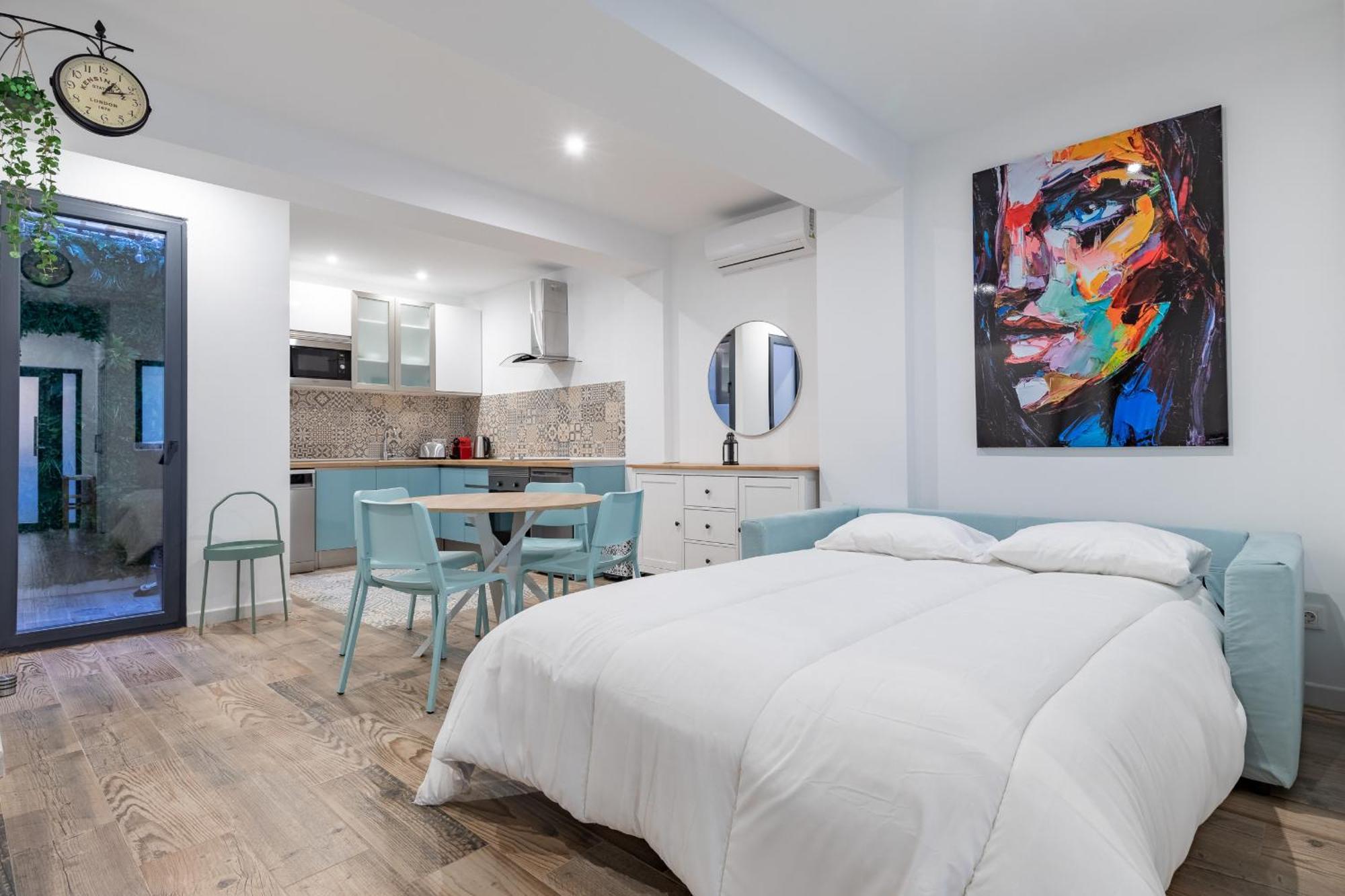 Apartup Ruzafa Vertical Valencia Exterior photo